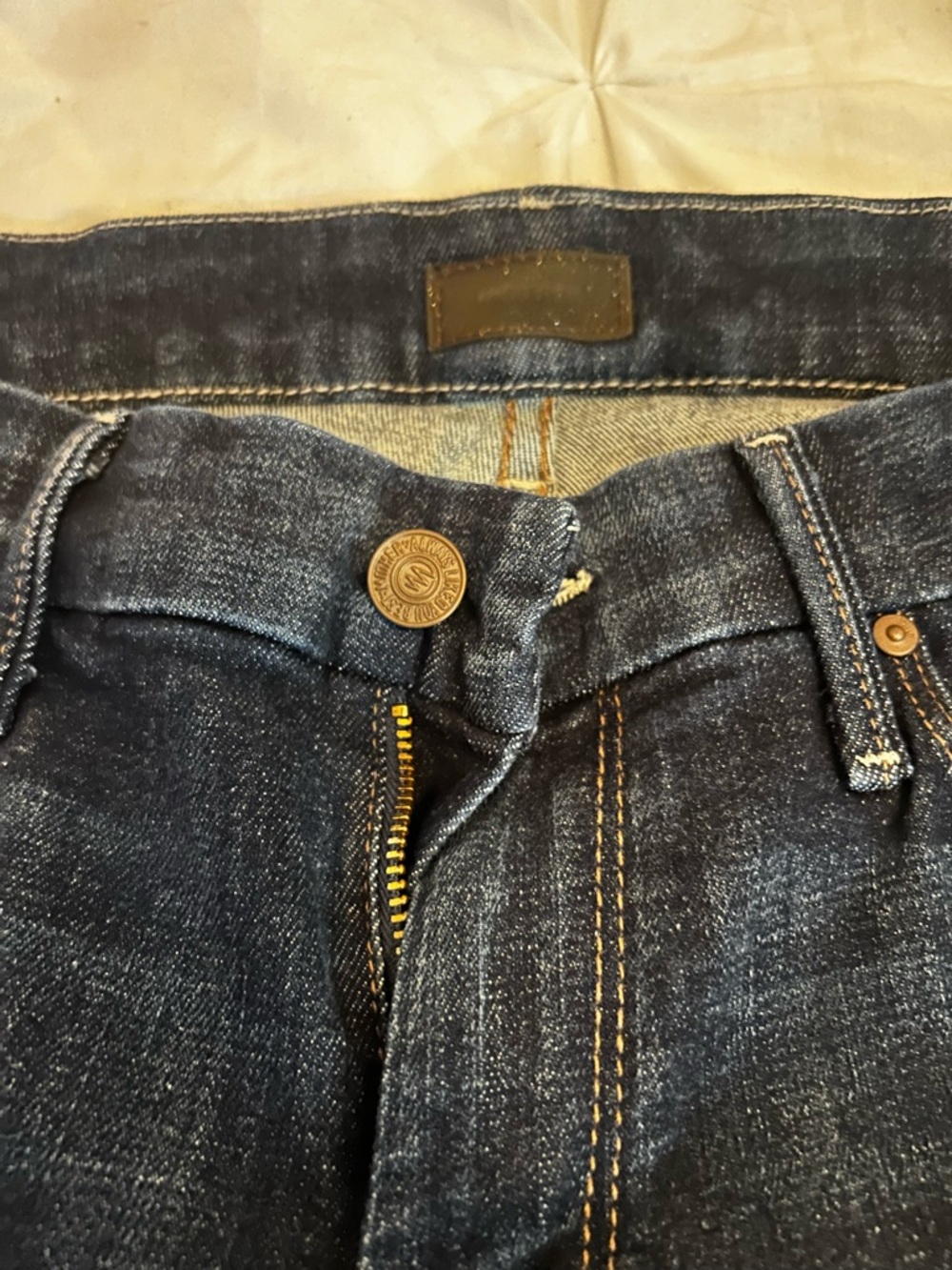 MOTHER The looker ankle fray. Size 28. Partner in Crime. - Picture 10 of 17